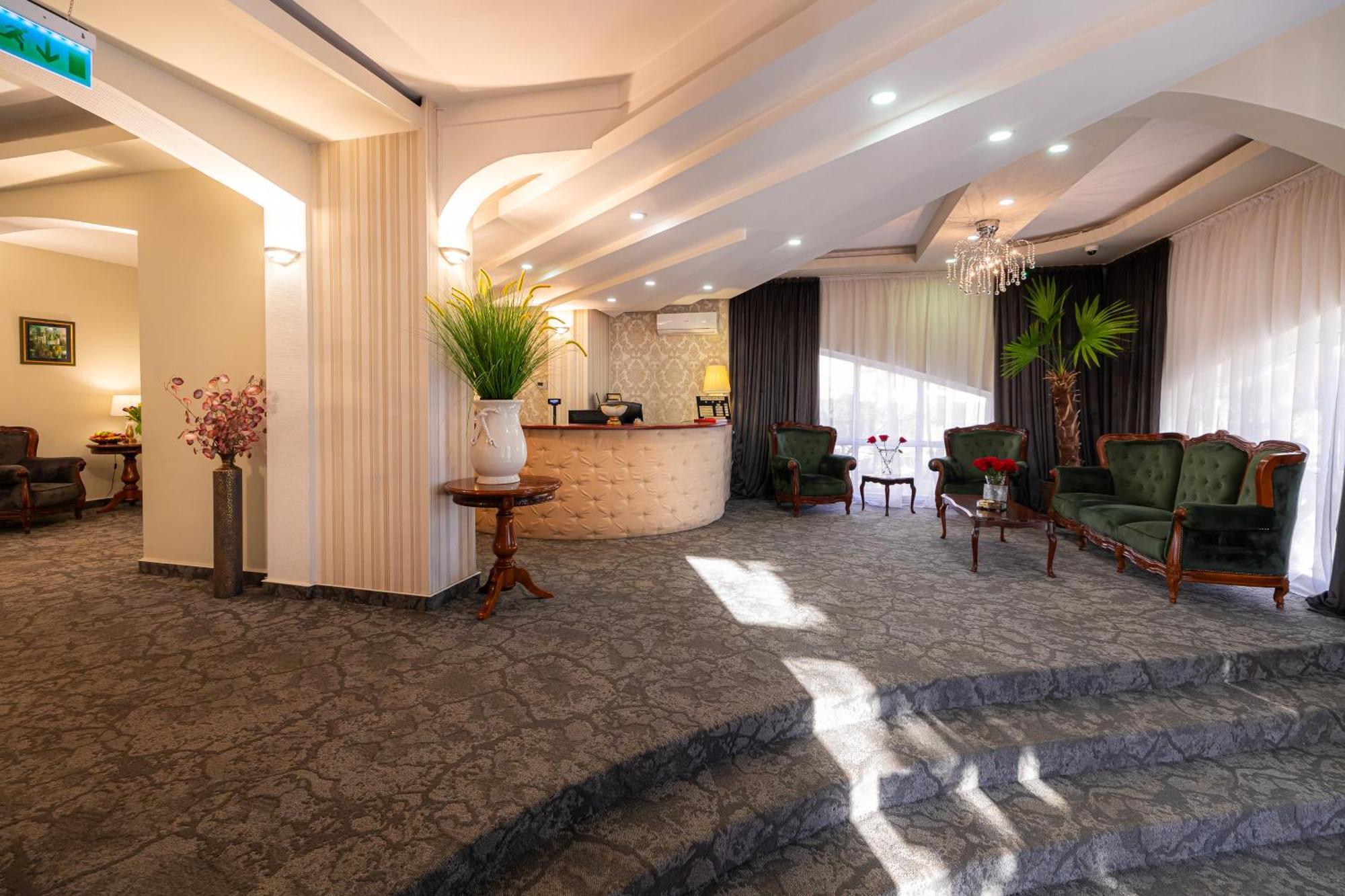 Hotel Brilliant Meses Zalău Exterior foto